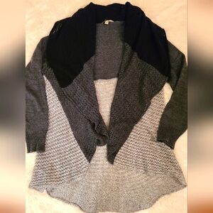 CAROLYN TAYLOR Women's Gray/Black Sweater - Size Large